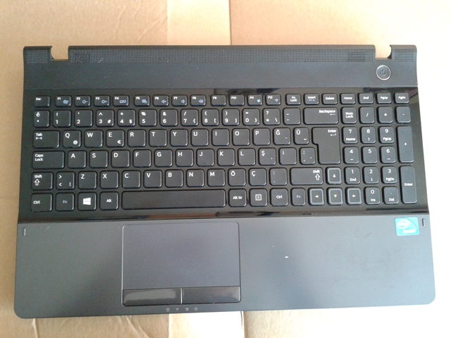 SAMSUNG 300E (NP300E5C-A06TR) ÜST KASA , KLAVYE , TOUCHPAD ve HOPARLÖRLER
